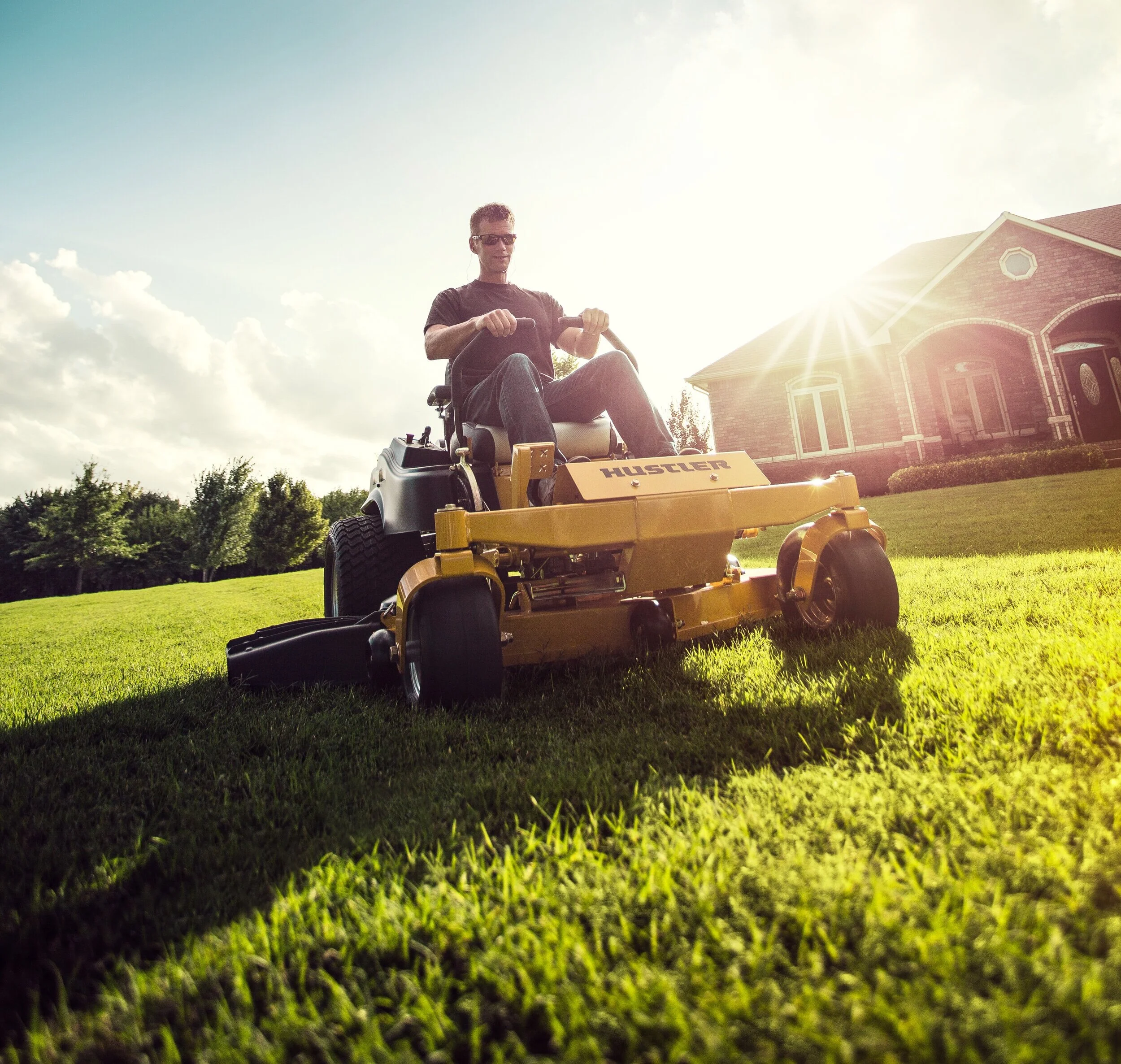 Hustler and Big Dog Mowers | Madison County Hardware
